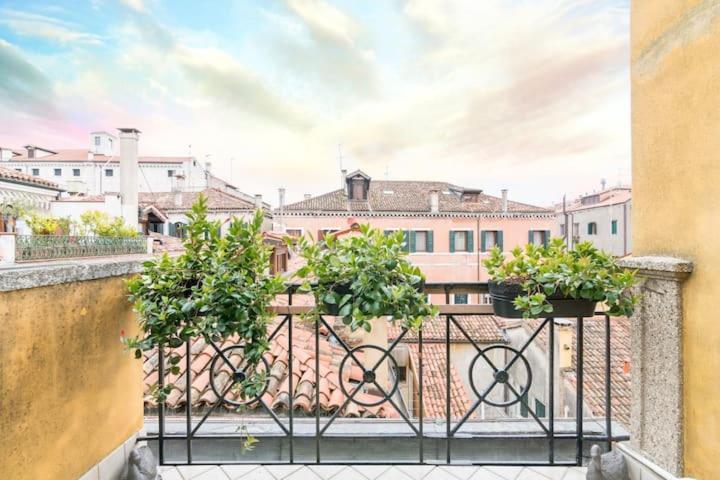 Ca' Pesaro Rooftop Terrace Apartment. Венеция Экстерьер фото