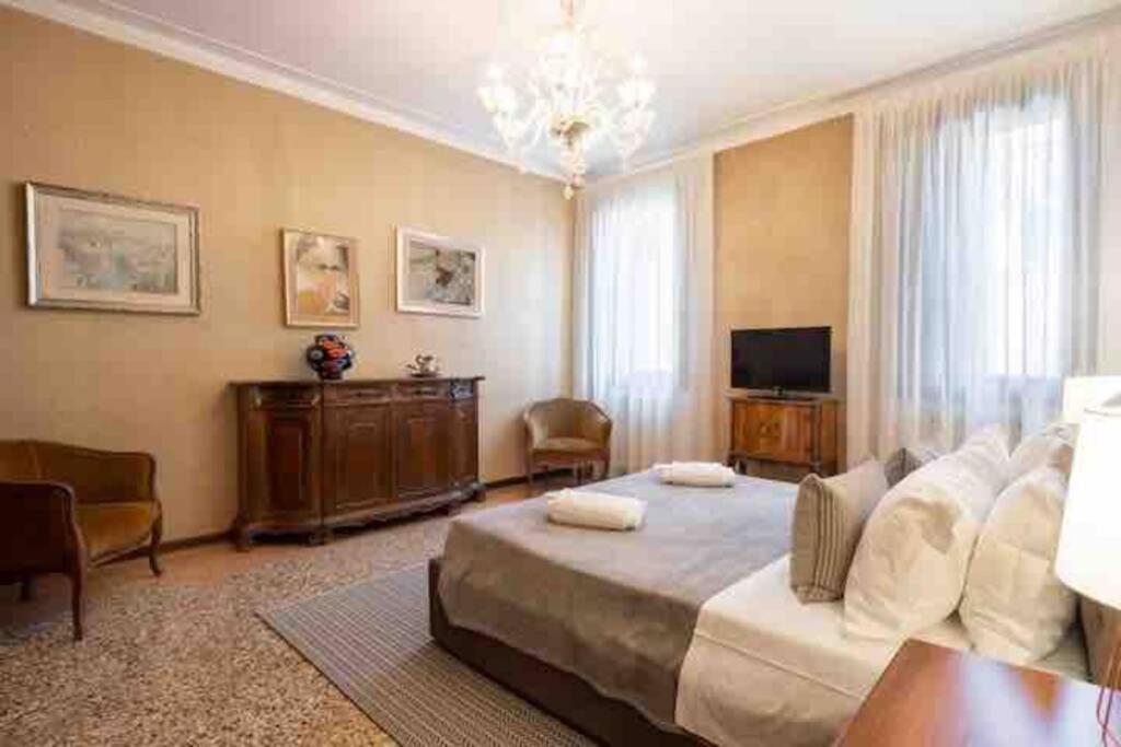 Ca' Pesaro Rooftop Terrace Apartment. Венеция Экстерьер фото